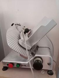 Affettatrice verticale