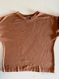 Top marrone a maniche corte in maglia