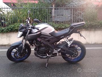 YAMAHA MT125