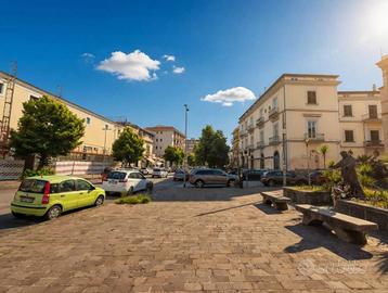 Box / Garage di 27 m² a Aversa