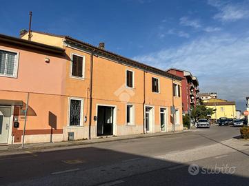 NEGOZIO A VERONA