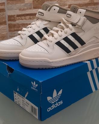 Scarpe Adidas per ragazza/
donna NR 38