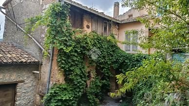 CASA SEMINDIPENDENTE A ALATRI