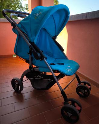 Passeggino leggero azzurro
