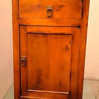 Coppia comodini in legno di ciliegio