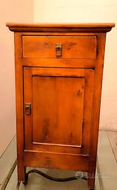 Coppia comodini in legno di ciliegio