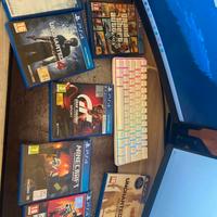 ps5 usata con scatola , caricatore , due pad