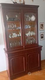 servantes,vetrina e tavolo allungabile con 6 dedie