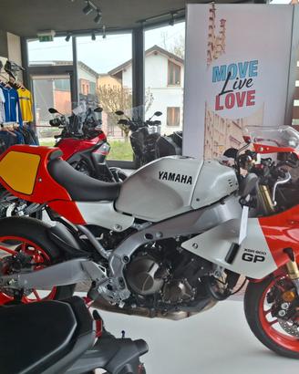 Yamaha XSR 900 GP LEGEND RED KM 0 2026
