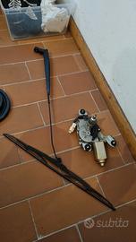 Vedo motorino tergicristalli hyundai coupe fx 2003