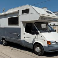 CAMPER FORD RIMOR 2.5 WERKE