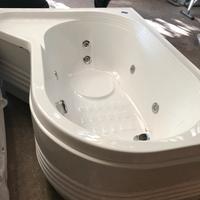 Vasca idromassaggio angolare