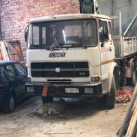 Iveco 130 con gru gromach e ribaltabile