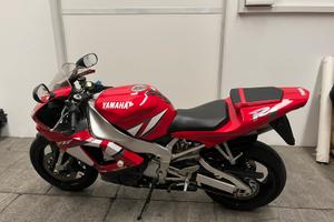 Yamaha R1 2001