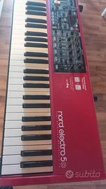 Tastiera Nord Electro 5D 73 Tasti con Custodia