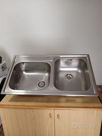 Lavello acciaio inox a due vasche