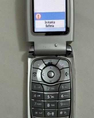Motorola V600 con Caricabatterie [vintage]