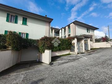 3 LOCALI A FOSSATO DI VICO