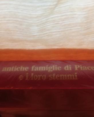 LE  ANTICHE FAMIGLIE DI PIACENZA E  I  LORO STEMMI