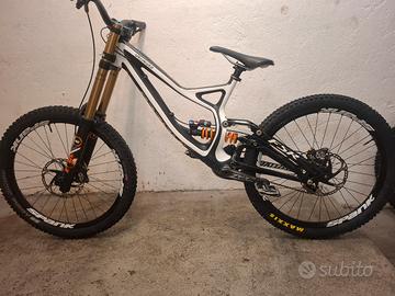 Specialized Demo 8 Carbon  DH 26" M