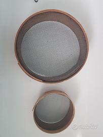 Vecchi setacci in legno
