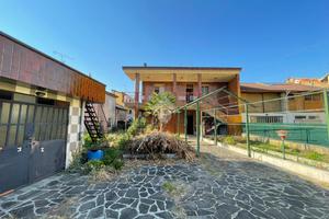 CASA SEMINDIPENDENTE A CERVESINA