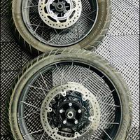 Cerchi a raggi + gomme Triumph Scrambler 1200