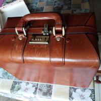 Beauty case vintage in vera pelle