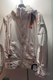giacca a vento nuova  e pantalonesem
