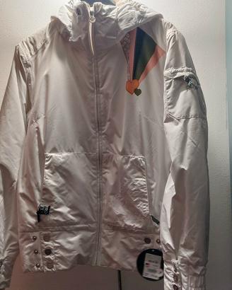 giacca a vento nuova  e pantalonesem