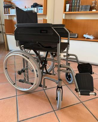 Sedia a Rotelle pieghevole auto spinta come nuova