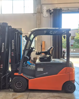carrello elevatore TOYOTA 35 quintali