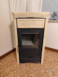 Stufa a legna NORDICA mod.NICOLETTA  8 Kw