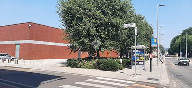 NEGOZIO A BRESCIA