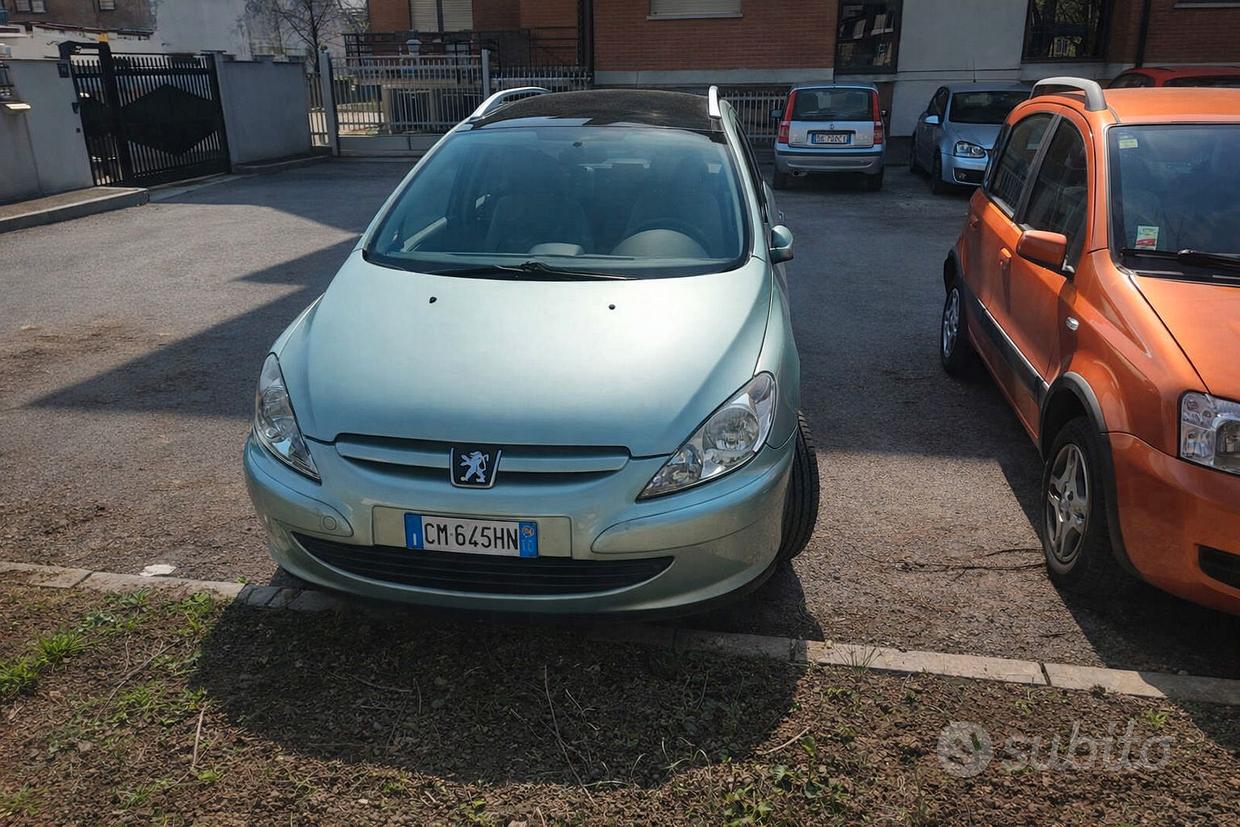 PEUGEOT 307