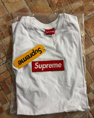 Supreme box logo