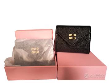 Portafoglio Nero in Pelle Martellata 