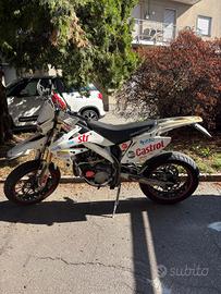 HM CRM 125 Derapage