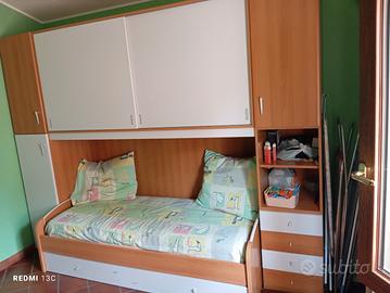 Cameretta in buone condizioni 