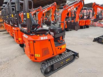 Miniescavatore cingolato 850 Kg con motore Briggs&