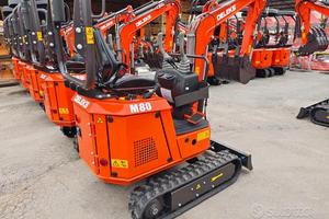 Miniescavatore cingolato 850 Kg con motore Briggs&
