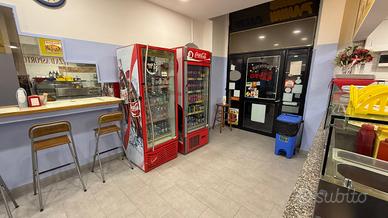 Locale pizza kebab a Torino - metro Spezia