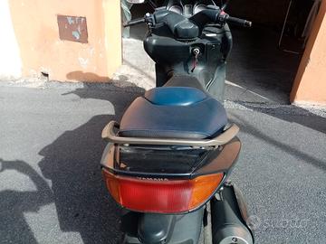 Yamaha T Max - 2001