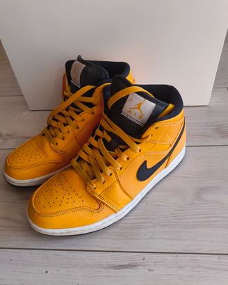 Jordan 1 mid University