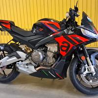 moto  Aprilia Tuono 660 Factory 2025