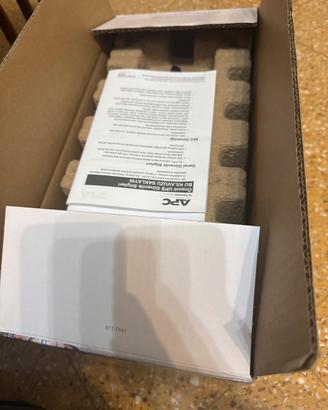 Gruppo di continuitá ups 1200VA/650W APC Schneider