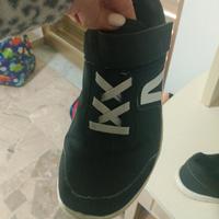 scarpe da ginnastica nere