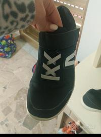 scarpe da ginnastica nere