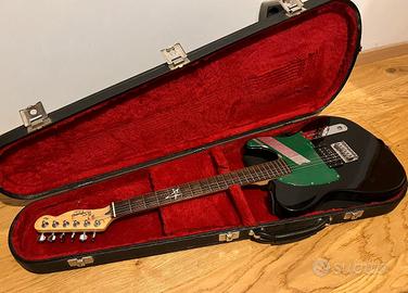Squier di Fender Avril Lavigne Telecaster