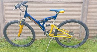 Mtb 26 pollici ammortizzata in sconto